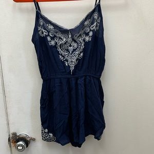 Papaya Navy Romper Size Small